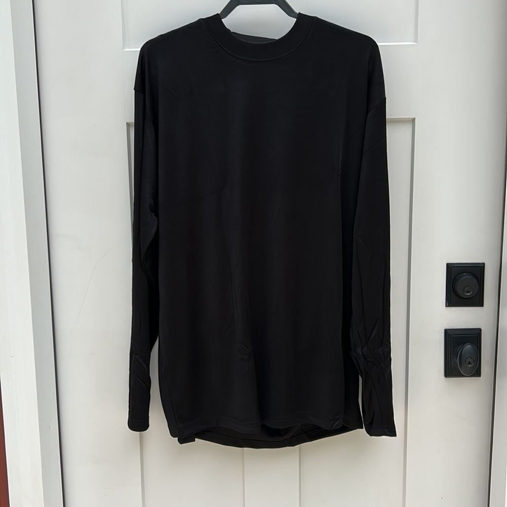 NWT Milano Mode long sleeve round neck classic fashion of collection poly blend
